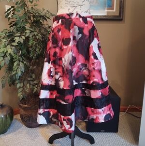Amazing Relativity 1X Floral Skirt!